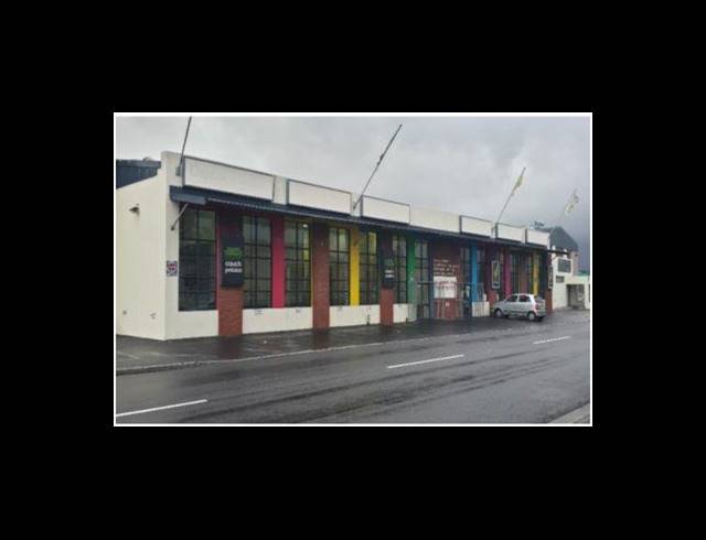 1,275M² RETAIL FOR SALE IN LANSDOWNE